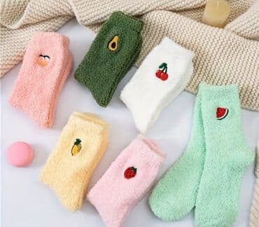 Meyvəli naxışlı yumşaq ev corabları - Material: tüklü, iri toxumalı lalafo.az -da Meyvəli naxışlı yumşaq ev corabları - Material: tüklü, iri toxumalı