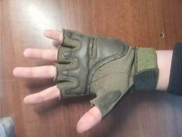 Barmaq ucları açıq taktiki əlcək - Rəng: zeytun-yaşıl - Model: yarım lalafo.az -da Barmaq ucları açıq taktiki əlcək - Rəng: zeytun-yaşıl - Model: yarım