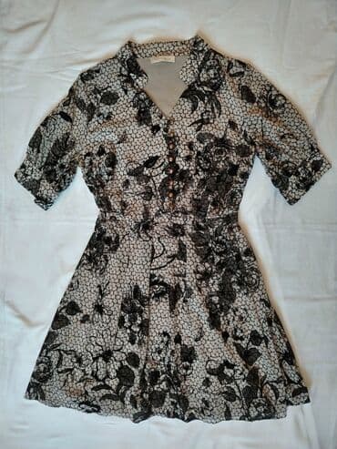 Ziyafət donu fergli tərzdə gözoxşayan üslubda yandan zamokla açılıb lalafo.az -da Ziyafət donu fergli tərzdə gözoxşayan üslubda yandan zamokla açılıb