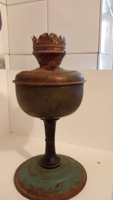 SSRi istehsalı neft lampasıdır.50 ildir evdədir.Şüşəsi də var.Qiyməti lalafo.az -da SSRi istehsalı neft lampasıdır.50 ildir evdədir.Şüşəsi də var.Qiyməti