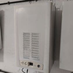 Kombi 28 kw 2 esenjor zemanetle İtalya istehsalı lalafo.az -da Kombi 28 kw 2 esenjor zemanetle İtalya istehsalı