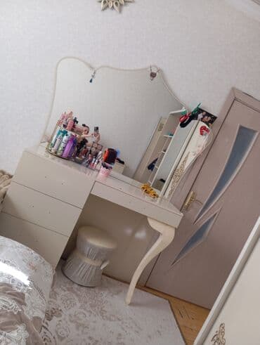 Yeni, Güzgülü, Rumıniya lalafo.az -da Yeni, Güzgülü, Rumıniya