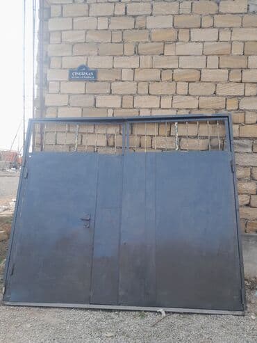 Darvaza satilir hun 3m eni 2.60sm qiymet 450azn unvn xocasan.Melek2 lalafo.az -da Darvaza satilir hun 3m eni 2.60sm qiymet 450azn unvn xocasan.Melek2