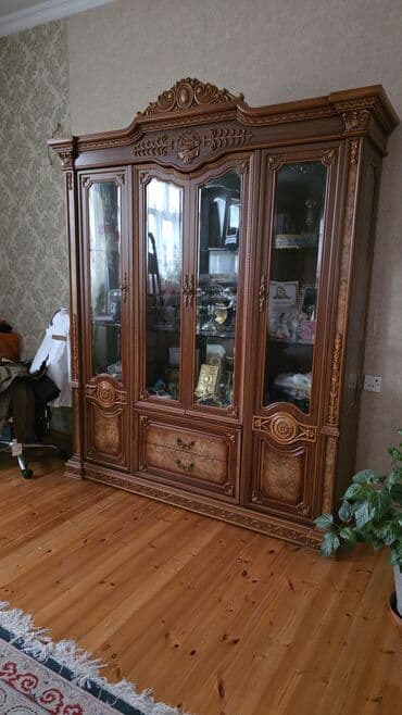Şüşəli dolab vitrini lalafo.az -da Şüşəli dolab vitrini