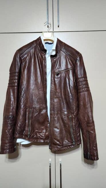 Deri Gödəkçə (Derimod firmasi)
Temiz deridir, az giynilib lalafo.az -da Deri Gödəkçə (Derimod firmasi)
Temiz deridir, az giynilib