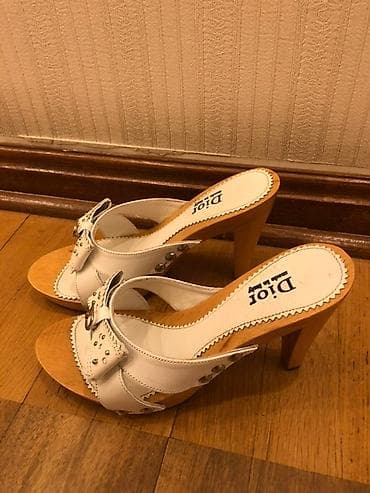 Dior qadın taxta dabanlı mabuqlar - Brend: Dior (Made in Italy yazısı lalafo.az -da Dior qadın taxta dabanlı mabuqlar - Brend: Dior (Made in Italy yazısı