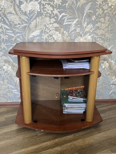 İşlənmiş, Künc Tv altlığı, Polkalı, Taxtalı, Rusiya lalafo.az -da İşlənmiş, Künc Tv altlığı, Polkalı, Taxtalı, Rusiya