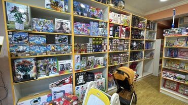 Sifarişlə şərab evi üçün vitrinlər: Mağaza vitrinləri satılır – ideal vəziyyətdə Oyuncaq mağazasında lalafo.az -da — 6 Sifarişlə şərab evi üçün vitrinlər: Mağaza vitrinləri satılır – ideal vəziyyətdə Oyuncaq mağazasında — 6