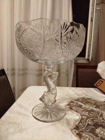 Kəsilmiş naxışlı kristal meyvə/süfrə qabı Təmiz qədimi xurustaldı lalafo.az -da Kəsilmiş naxışlı kristal meyvə/süfrə qabı Təmiz qədimi xurustaldı