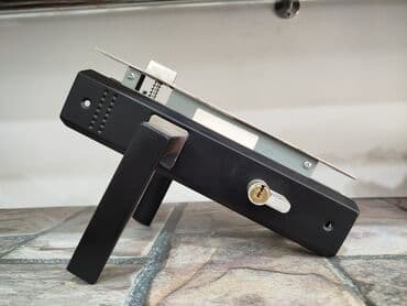 Metalkonstruksiyalı qapı üçün mexaniki qıfıl dəsti - Qapı içi lalafo.az -da Metalkonstruksiyalı qapı üçün mexaniki qıfıl dəsti - Qapı içi