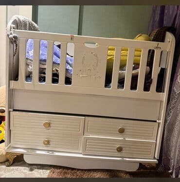 Oğlan və qız üçün, Dördbucaq, Beşik, Dəstsiz, Matras ilə, Yellənmə mexanizm ilə lalafo.az -da Oğlan və qız üçün, Dördbucaq, Beşik, Dəstsiz, Matras ilə, Yellənmə mexanizm ilə