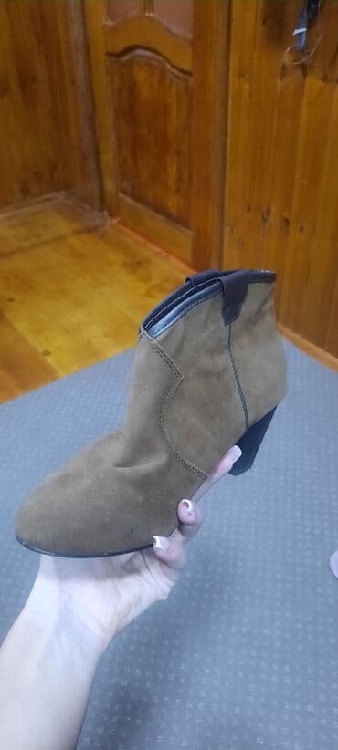 Ölçü: 39, İşlənmiş lalafo.az -da Ölçü: 39, İşlənmiş