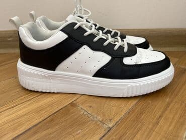 Ölçü: 39, rəng - Ağ, İşlənmiş lalafo.az -da Ölçü: 39, rəng - Ağ, İşlənmiş