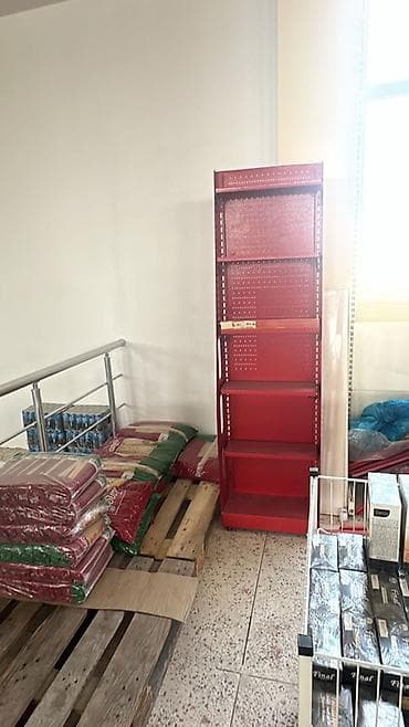 Qırmızı metal mağaza rəfi - Material: möhkəm toz boya ilə örtülmüş at lalafo.az Qırmızı metal mağaza rəfi - Material: möhkəm toz boya ilə örtülmüş