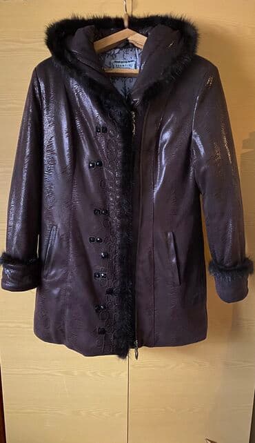 Ela veziyyetde paltodur. Cox qalindir Kapusonu var. Razmer L. Uzunlugu lalafo.az -da Ela veziyyetde paltodur. Cox qalindir Kapusonu var. Razmer L. Uzunlugu