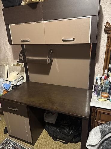 Düz masa, Polkalı, Siyirməli, Sadə laminat lalafo.az -da — 1 Düz masa, Polkalı, Siyirməli, Sadə laminat — 1