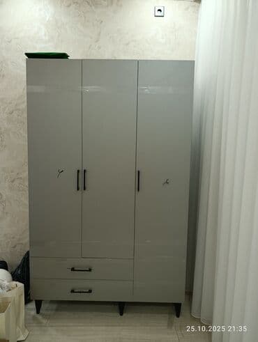 Açılan, 3 qapılı Düz dolab, Qarderob, paltar dolabı lalafo.az -da Açılan, 3 qapılı Düz dolab, Qarderob, paltar dolabı