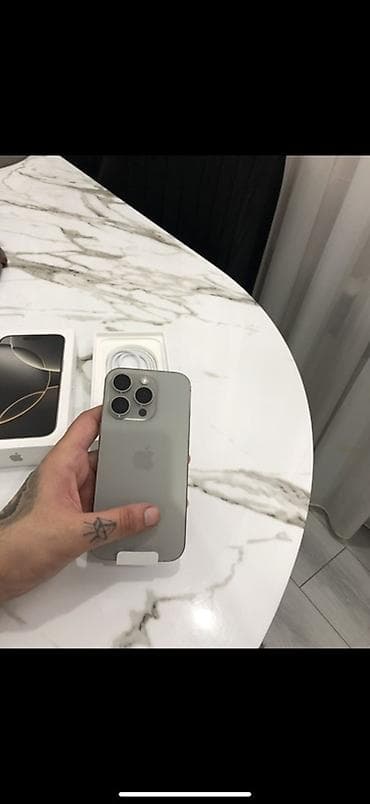 IPhone 16 Pro, Face ID lalafo.az -da IPhone 16 Pro, Face ID