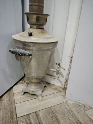 Klassik kömür/odunla işləyən samovar - 3 litrlik tokla olub indi lalafo.az -da Klassik kömür/odunla işləyən samovar - 3 litrlik tokla olub indi