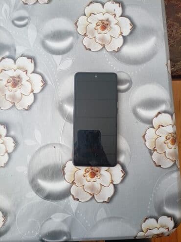 Smartfon - Ekran: tam ekran ön panel, ortada yuxarı hissədə lalafo.az -da Smartfon - Ekran: tam ekran ön panel, ortada yuxarı hissədə