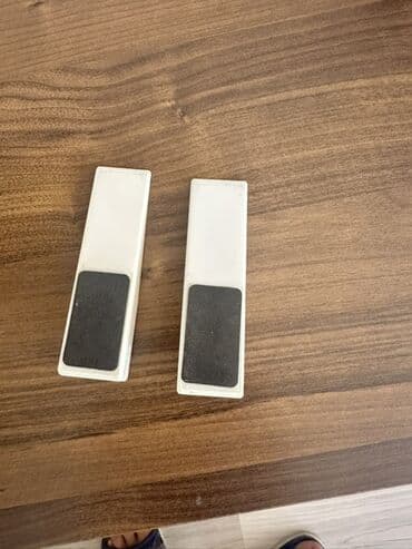 Qapı çərçivələri: İki ədəd! İkisinə 4 man! Məhsul: Maqnitli pəncərə/çantə tutacağı – 2 lalafo.az -da — 2 Qapı çərçivələri: İki ədəd! İkisinə 4 man! Məhsul: Maqnitli pəncərə/çantə tutacağı – 2 — 2