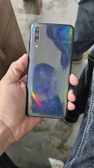 Samsung Galaxy A50, 64 GB, İki sim kartlı lalafo.az -da Samsung Galaxy A50, 64 GB, İki sim kartlı