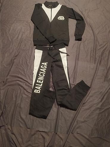 İdman dəsti, Balenciaga, S, rəng - Qara lalafo.az -da İdman dəsti, Balenciaga, S, rəng - Qara