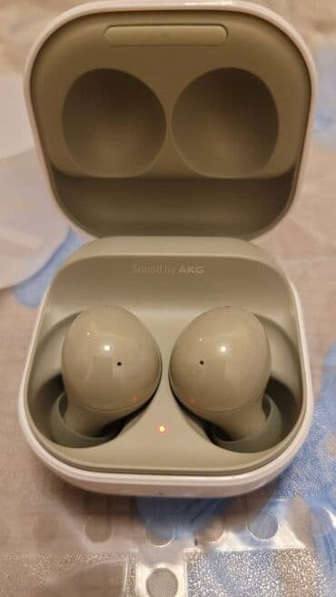 Беспроводные наушники SAMSUNG Galaxy Buds 2 Violet (SM-R177NLVACIS) lalafo.az -da Беспроводные наушники SAMSUNG Galaxy Buds 2 Violet (SM-R177NLVACIS)