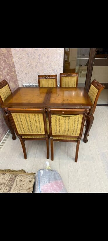 Qonaq otağı üçün, İşlənmiş, 6 stul lalafo.az -da Qonaq otağı üçün, İşlənmiş, 6 stul