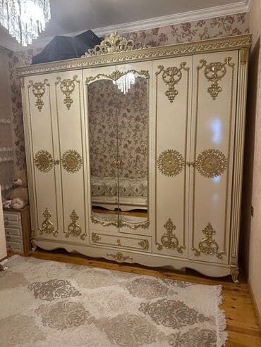 Qonaq dəsti ilə yataq dəsti hamsi birlikdə satilir. Yaxşı lalafo.az -da Qonaq dəsti ilə yataq dəsti hamsi birlikdə satilir. Yaxşı