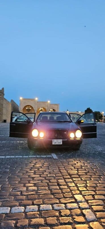 Mercedes-Benz E 320: 3.2 l | 2002 il Sedan lalafo.az -da Mercedes-Benz E 320: 3.2 l | 2002 il Sedan