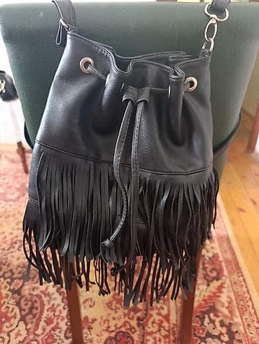 Qadın üçün çiyin çantası – qara rəng, franjlı dizayn - Model lalafo.az -da Qadın üçün çiyin çantası – qara rəng, franjlı dizayn - Model