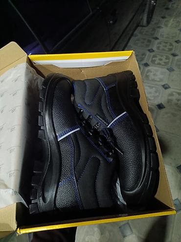 İş ayaqqabısı / təhlükəsizlik çəkməsi - Rəng: qara, mavi tikiş lalafo.az -da İş ayaqqabısı / təhlükəsizlik çəkməsi - Rəng: qara, mavi tikiş