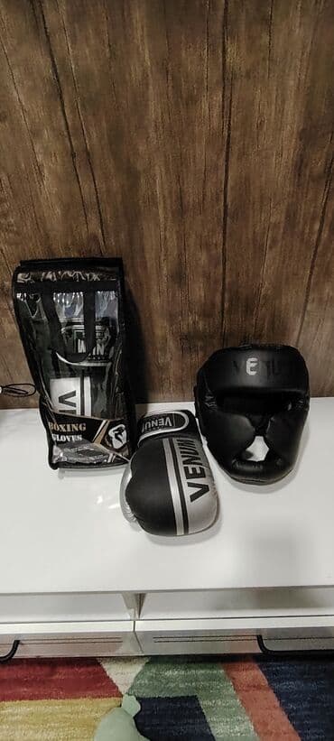 Əlcək (10 öz) və kaska (L) VENUM, yenidir iki ay istifadə olunub lalafo.az -da Əlcək (10 öz) və kaska (L) VENUM, yenidir iki ay istifadə olunub