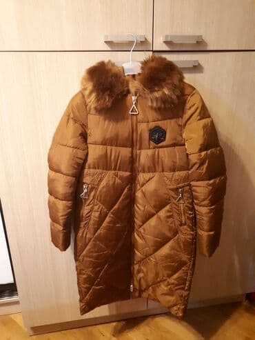 Qış kurtkası, ölçü M/L. 1 dəfə geyinilib, əla vəziyyətdədir. Baha lalafo.az -da Qış kurtkası, ölçü M/L. 1 dəfə geyinilib, əla vəziyyətdədir. Baha