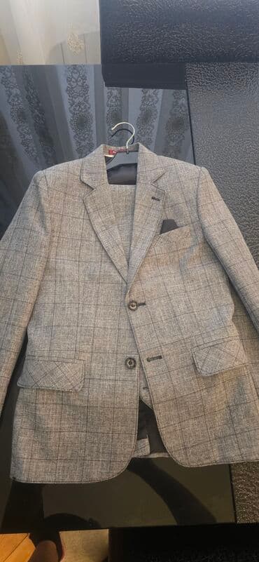 Usaq ucun 230 manata alinib, teze kimidi bir defe geyinib lalafo.az -da Usaq ucun 230 manata alinib, teze kimidi bir defe geyinib