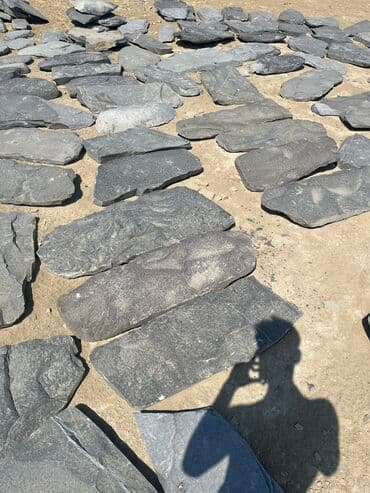 Dekor üçün daşlar. Addım daşlar. Kvadratnanda satılan var dənəynəndə lalafo.az -da Dekor üçün daşlar. Addım daşlar. Kvadratnanda satılan var dənəynəndə