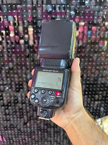 Nikon Speedlight SB-910 fotoaparat flaşı. Bu, müxtəlif fotoqrafiya lalafo.az -da Nikon Speedlight SB-910 fotoaparat flaşı. Bu, müxtəlif fotoqrafiya