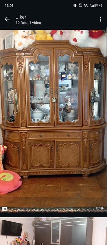 Klassik üslubda vitrin-bufet - Material: ağac karkas, üzərində oymalı lalafo.az -da Klassik üslubda vitrin-bufet - Material: ağac karkas, üzərində oymalı