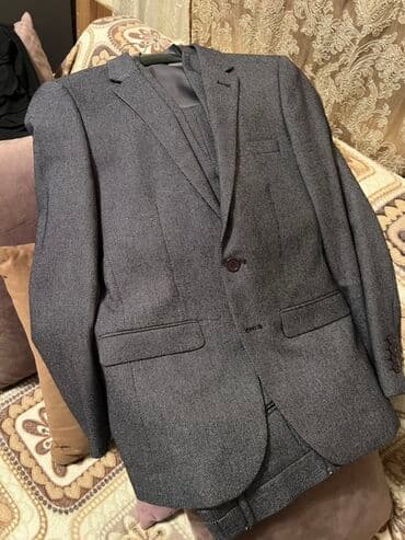 Klassik kişi kostyumu – 3 hissəli dəst - Rəng: tünd boz (xırda lalafo.az -da Klassik kişi kostyumu – 3 hissəli dəst - Rəng: tünd boz (xırda