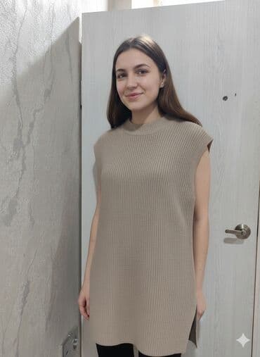 Qadınlar üçün trikotaj jilet – bej rəng - Model: uzun kəsim, qolsuz lalafo.az -da Qadınlar üçün trikotaj jilet – bej rəng - Model: uzun kəsim, qolsuz