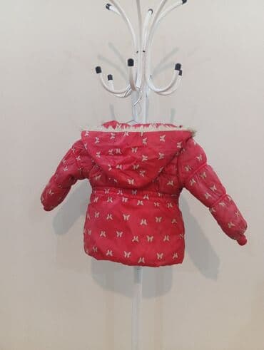 Манежи: Qız uşağı üçün qışlıq şişmə kurtka - Rəng: parlaq qırmızı, üzərində at lalafo.az — 2 Манежи: Qız uşağı üçün qışlıq şişmə kurtka - Rəng: parlaq qırmızı, üzərində — 2