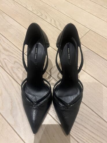 Zara Basic qadın tuflisi - Model: Zara Basic stilettolar - Rəng: qara lalafo.az -da Zara Basic qadın tuflisi - Model: Zara Basic stilettolar - Rəng: qara