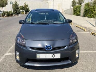 Toyota Prius: 1.8 л | 2010 г. Хэтчбэк at lalafo.az Toyota Prius: 1.8 л | 2010 г. Хэтчбэк