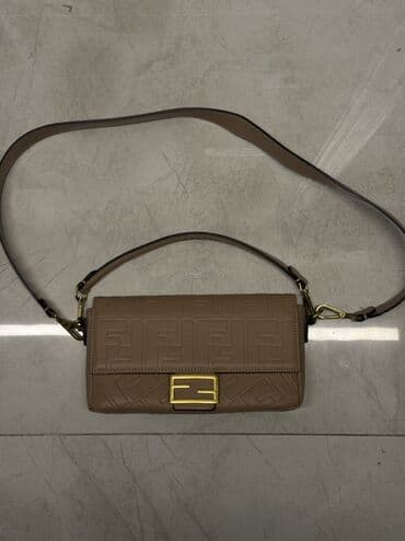 Çiyin çantası, Fendi lalafo.az -da Çiyin çantası, Fendi
