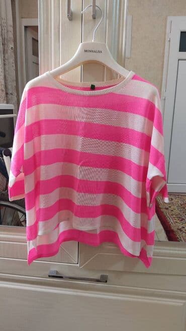 Futbolka, Qız üçün, 10 - 12 yaş lalafo.az -da Futbolka, Qız üçün, 10 - 12 yaş