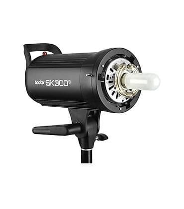 Godox SK300II studiya işıqlandırma dəsti Məzmun: - Godox SK300II at lalafo.az Godox SK300II studiya işıqlandırma dəsti Məzmun: - Godox SK300II
