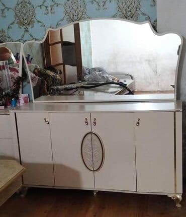 İşlənmiş, Güzgülü lalafo.az -da İşlənmiş, Güzgülü