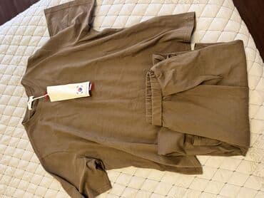 Sport dest - Rəng: tünd bej/qəhvəyi - Üst: qısaqol, klassik dairəvi lalafo.az -da Sport dest - Rəng: tünd bej/qəhvəyi - Üst: qısaqol, klassik dairəvi