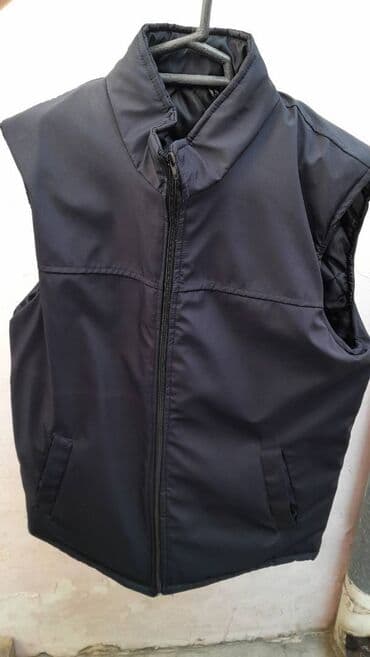 Gödəkcə satılır. Təzədir. Razmer 52 lalafo.az -da Gödəkcə satılır. Təzədir. Razmer 52